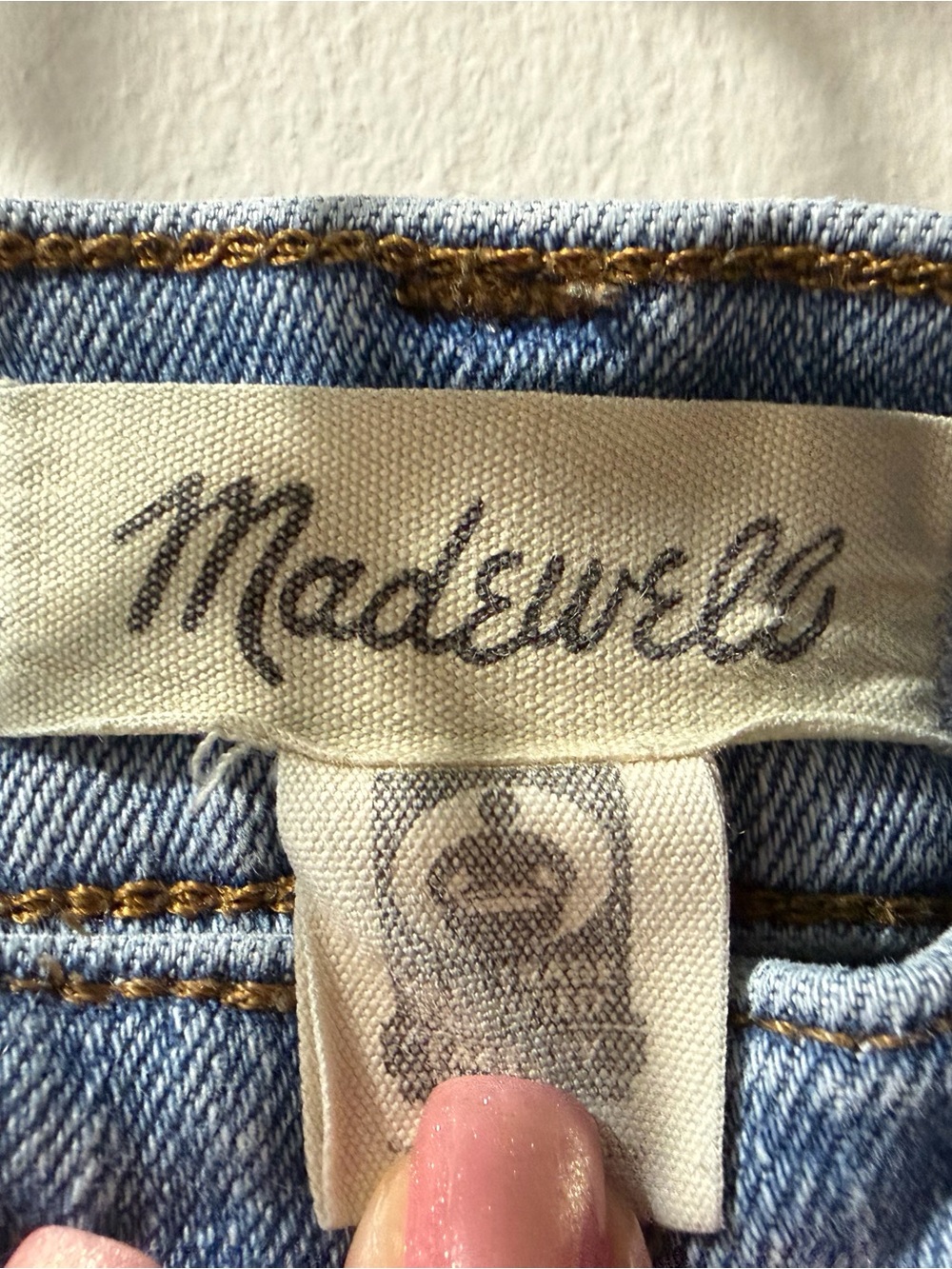 Madewell Mid-Rise Kick Out Jeans - Picture 4 of 10